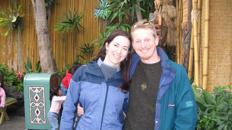 IMG_0741.JPG - Valerie and Mark at the Tiki House!