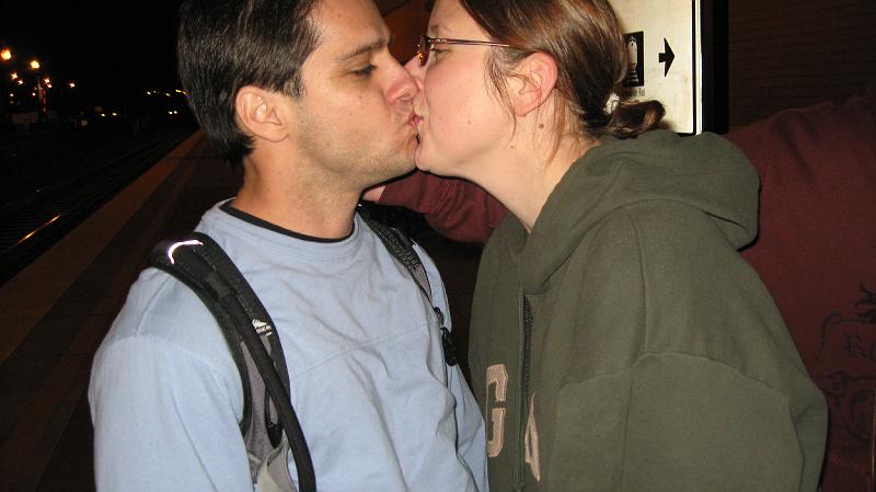 IMG_0664.JPG - Ohh, "kiss"
