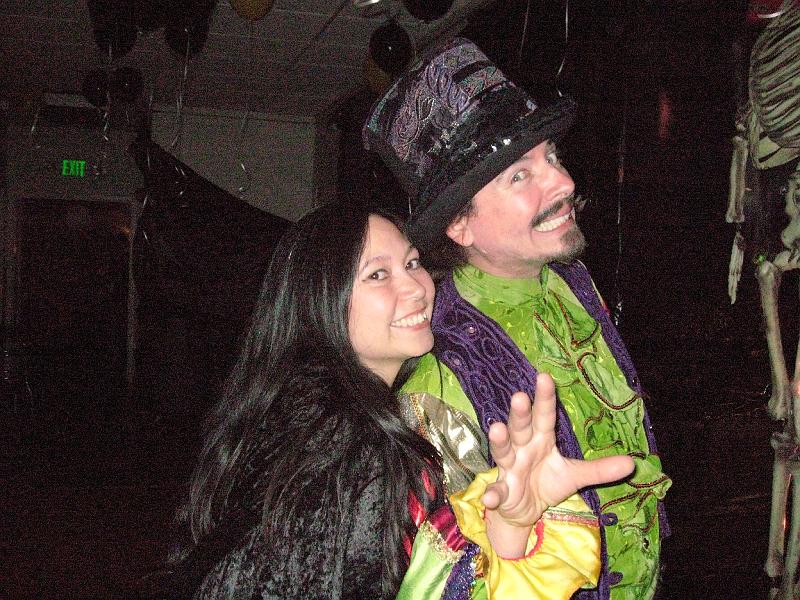 IMG_0591.JPG - The magician and his assistant!