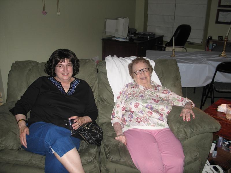 IMG_0763.JPG - Judi & Grandma