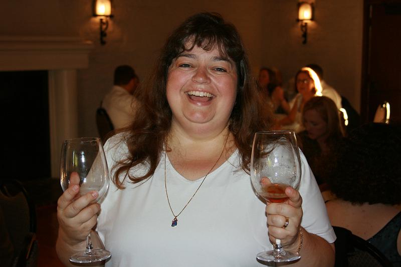 IMG_1154.JPG - Tammie must be on a beer run