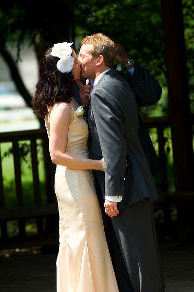 d2x_0551.jpg - The kiss!